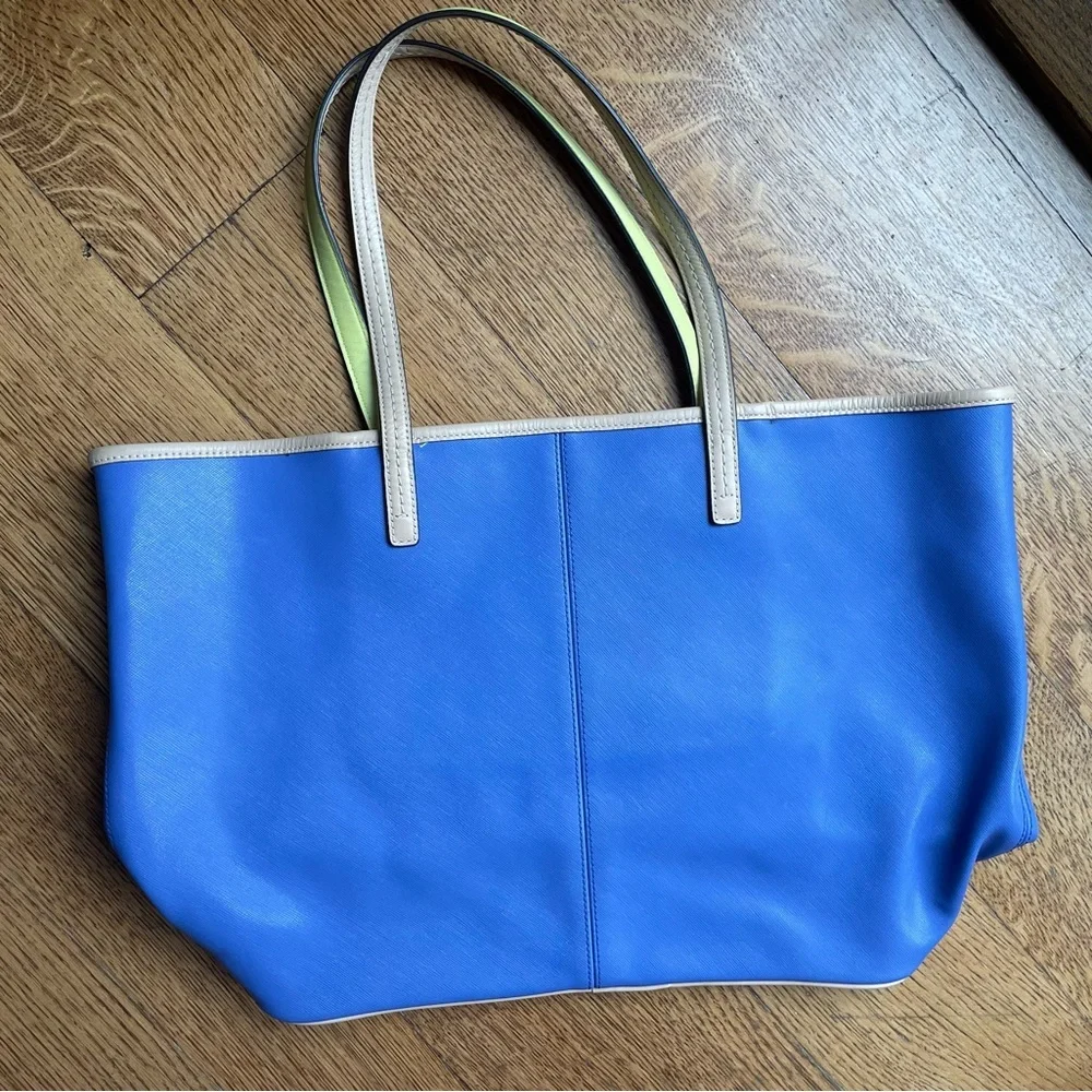COACH BLUE LEATHER TOTE‎ WITH LIIGHT YELLOW TRIM/HANDLES.  EXCELLENT CONDITION.
